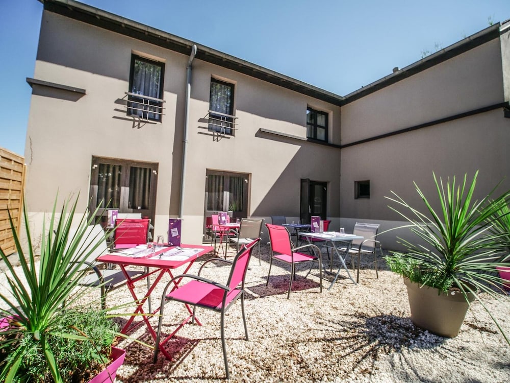 Hôtel Inn Design & Restaurant Montargis pet-friendly hotel Villemandeur