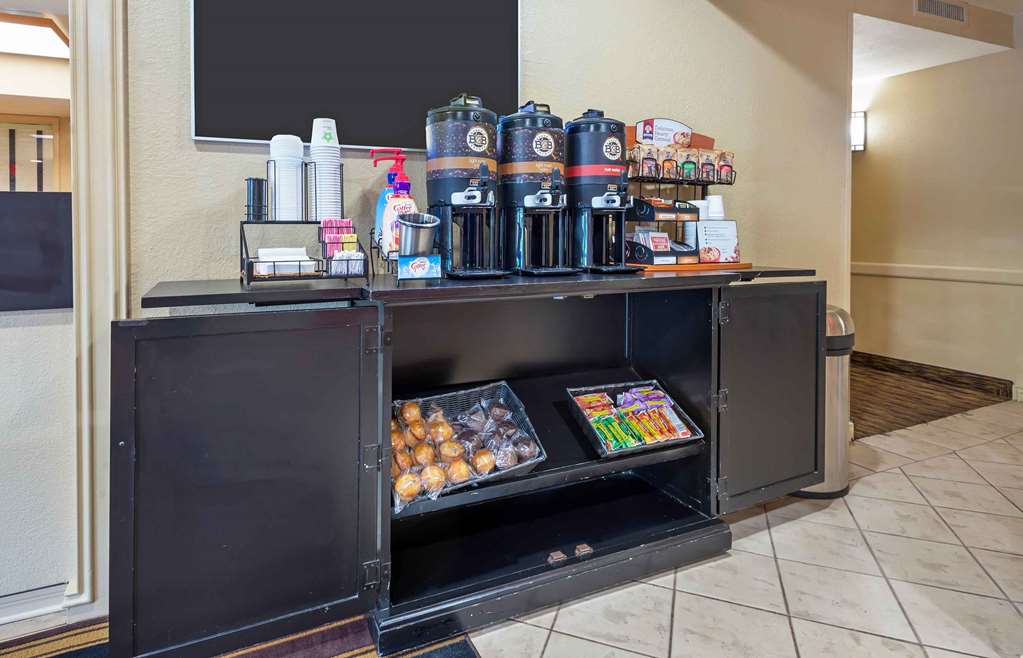 Extended Stay America Suites Newark Woodbridge - photo 7
