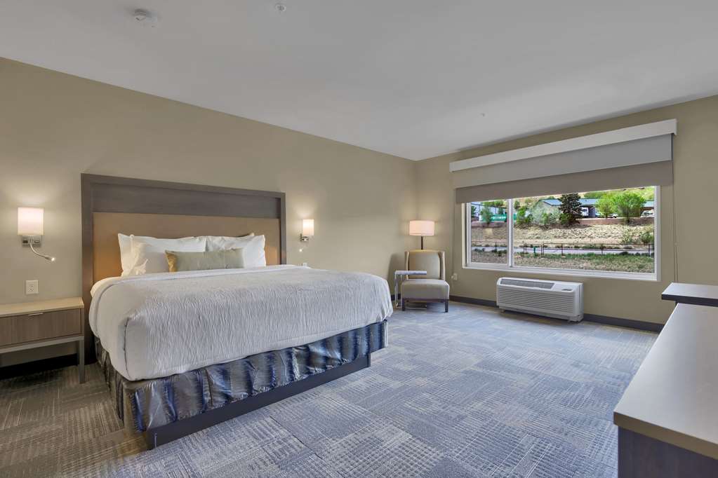 Best Western Plus Fillmore Inn & Suites - photo 15