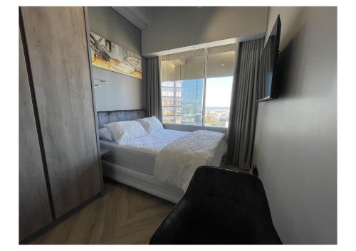 Chic Deluxe Studio at Thibault Square