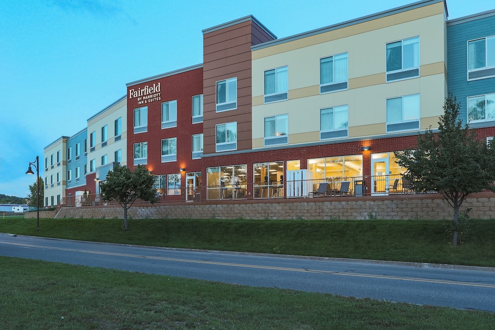 Fairfield Inn & Suites by Marriott Marquette in Marquette, United States