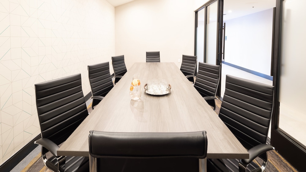 Holiday Inn Santa Ana Orange Co. Arpt by IHG - photo 23