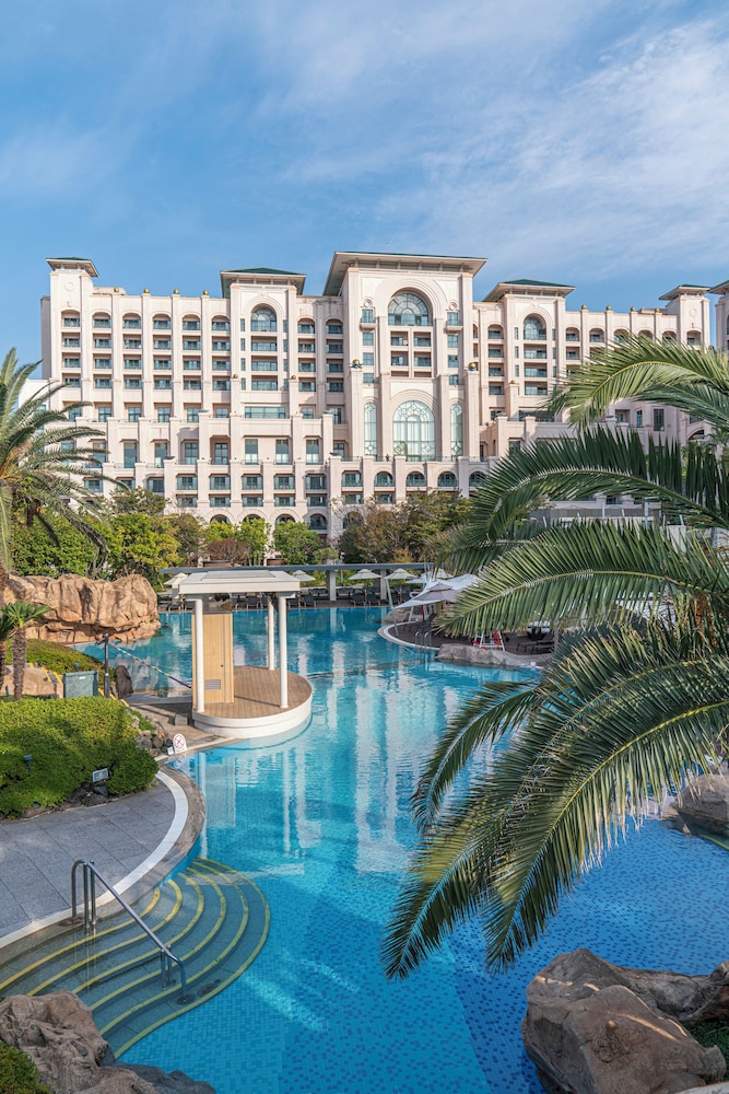 Lotte Hotel Jeju — 5-Star Luxury Hotel in Seogwipo, South Korea