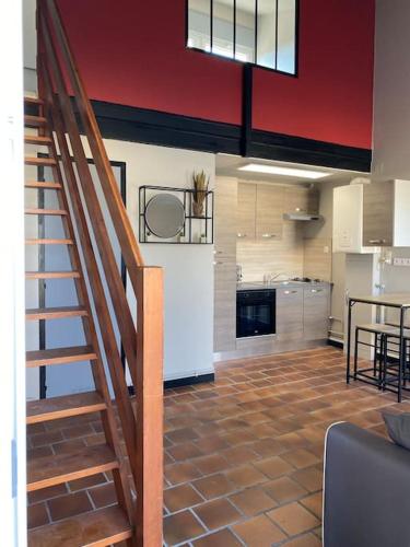 Studio Duplex Meuble Avec Place de Parking — hotel in Surgeres