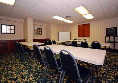 Quality Inn Pittsburgh North - photo 7