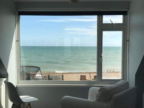 Beach house on private beach — 4-Star Luxury Hotel in Pevensey, United Kingdom