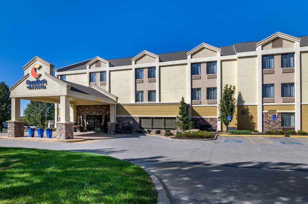 Comfort Inn & Suites Kansas City Northeast - featured photo