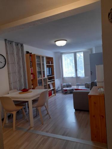 T2bis Hyper Centre Face Les Thermes in Bagneres-De-Luchon, France