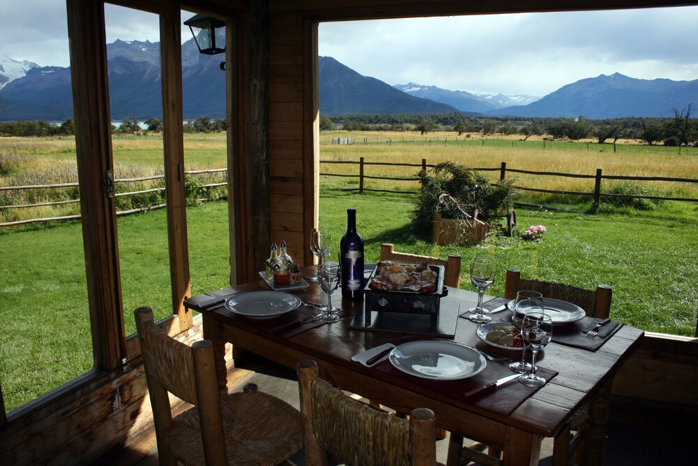 Estancia Nibepo Aike — hotel in Perito Moreno