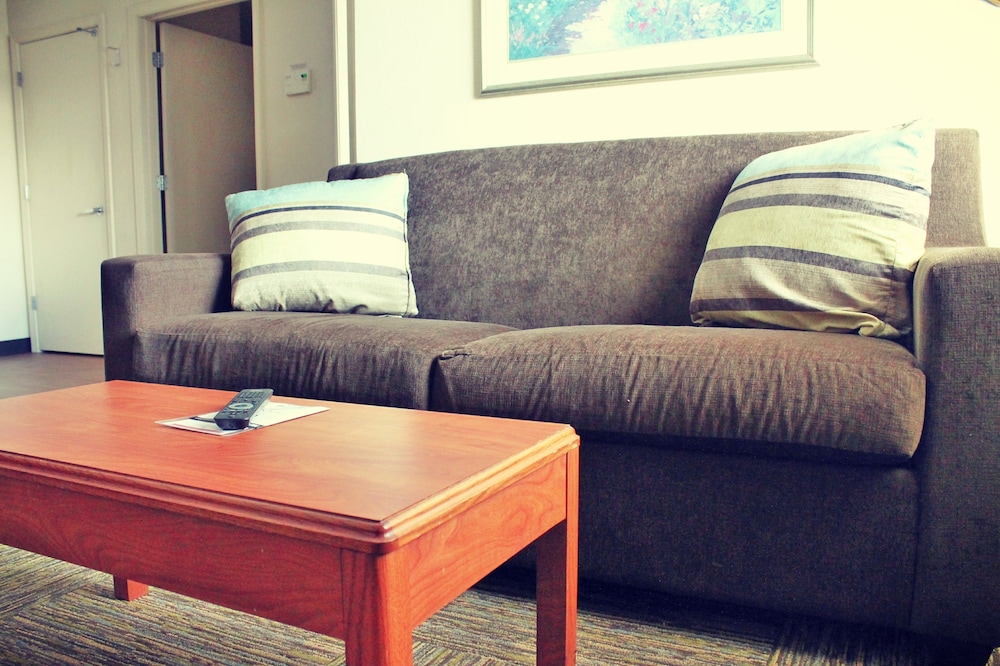 Candlewood Suites Syracuse Airport - photo 15