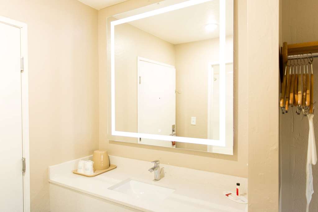 Super 8 by Wyndham Wickenburg AZ - photo 13