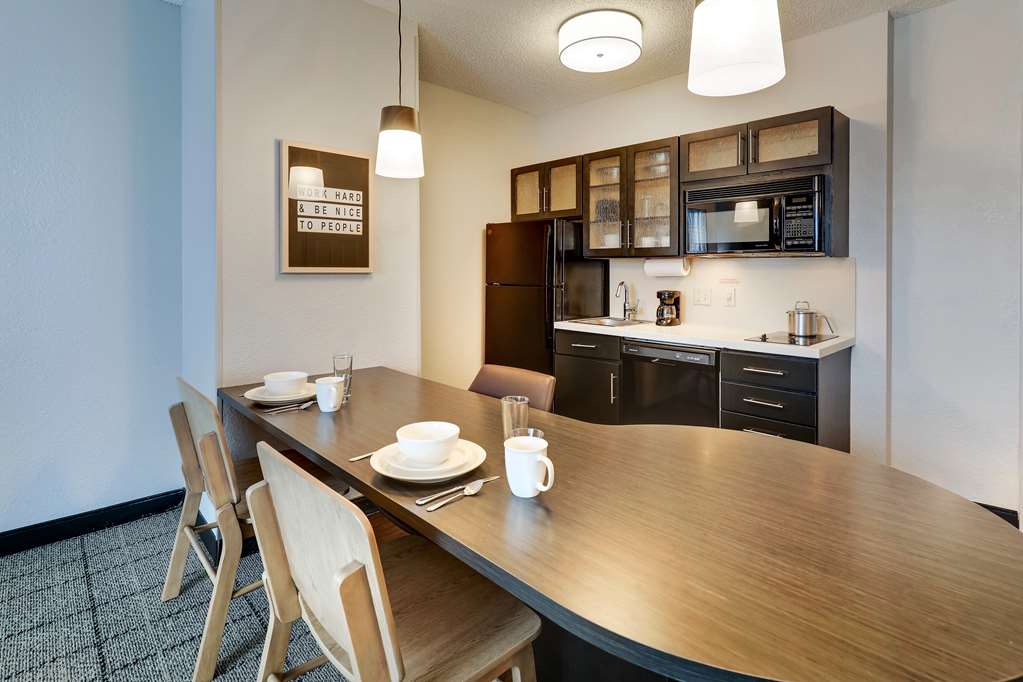 Sonesta Simply Suites Miami Airport Doral - photo 38