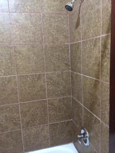 Lake Shore Motel - photo 32