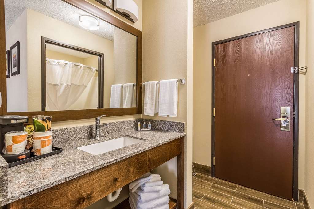 Comfort Inn Norwalk Sandusky - photo 16