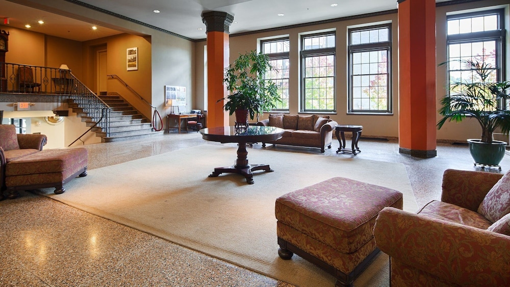 Grand Eastonian Hotel & Suites - photo 3
