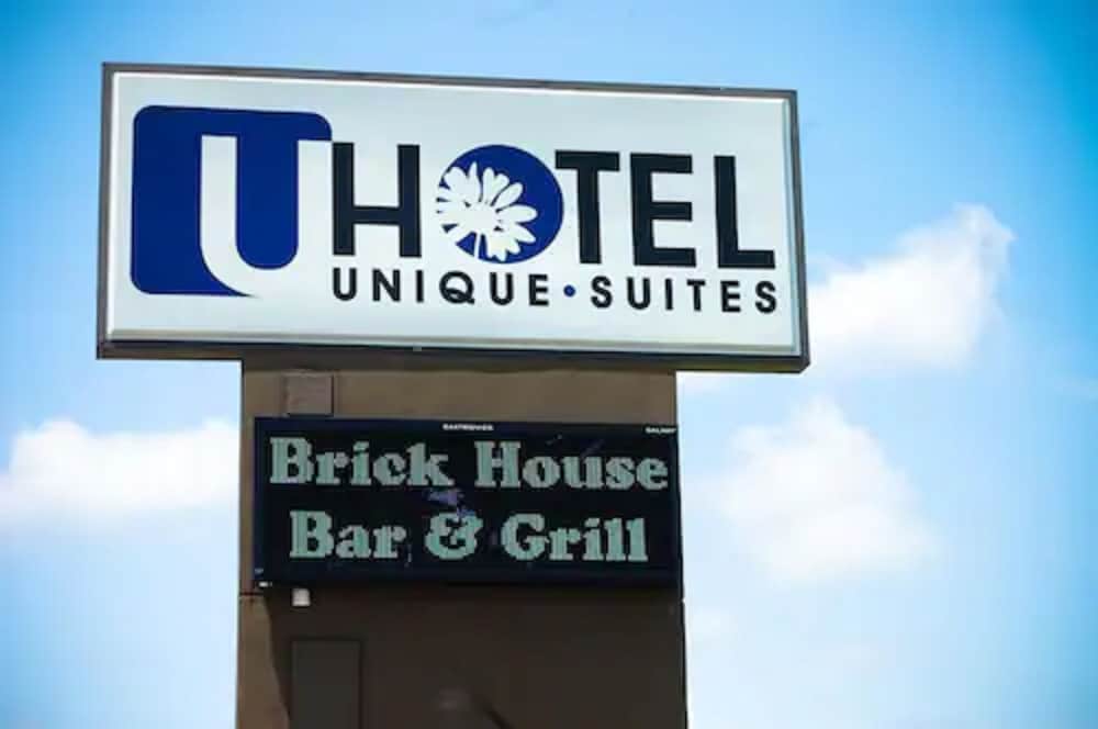 Unique Suites Hotel - last minute hotel in Charleston
