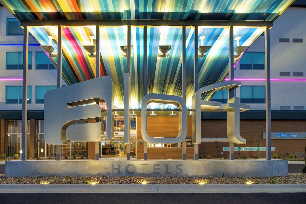 Aloft North Kansas City - featured photo
