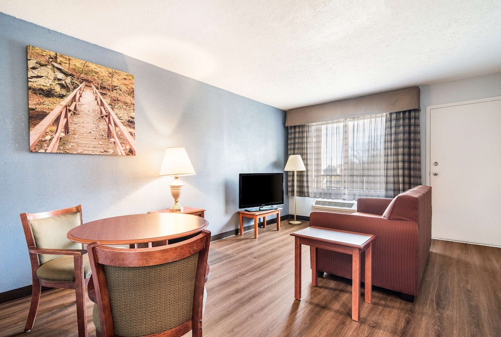 Quality Inn On The Lake Clarksville Boydton - photo 18