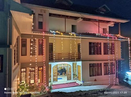 Pine Village Retreat in Darjiling, India