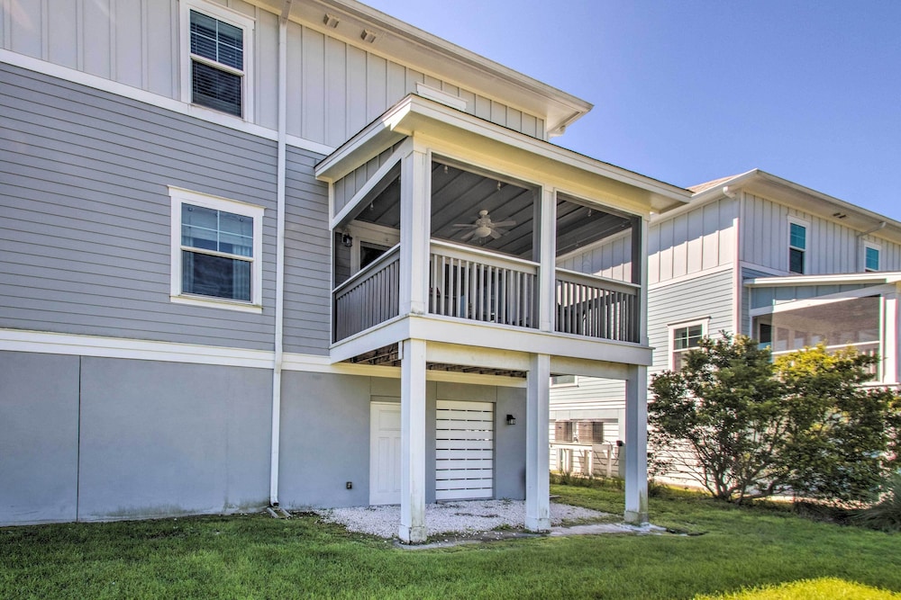 Pensacola Resort Escape: Steps to Beach Club - photo 31