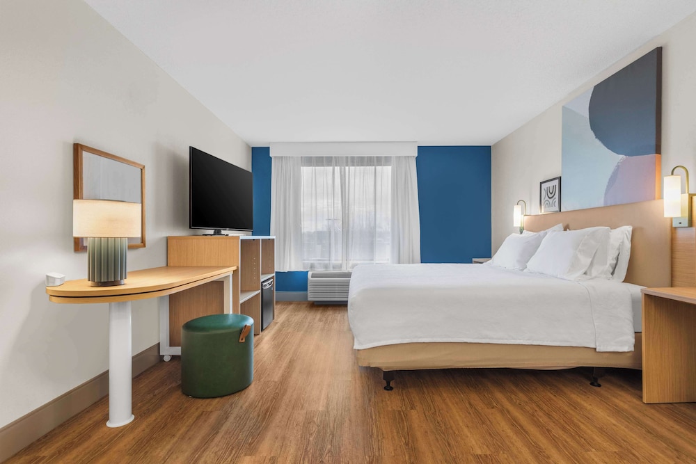Spark by Hilton Winchester - photo 9