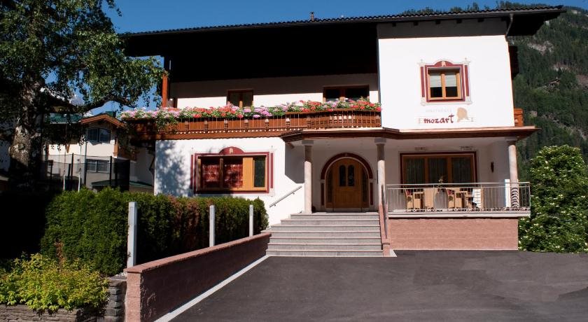 Apartment Mozart — 4-Star Luxury Hotel in Mayrhofen, Austria
