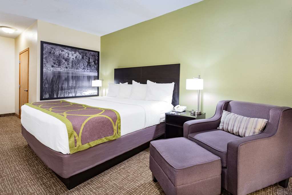 Emmetsburg Hotel and Suites - photo 46