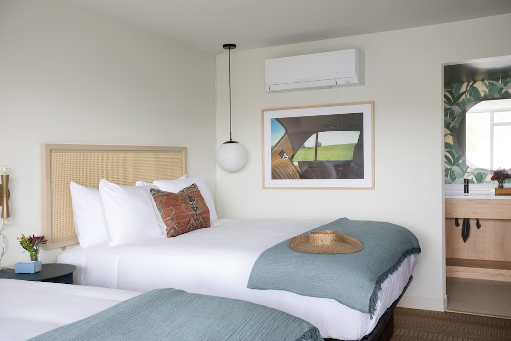Starlight Motor Inn - photo 11