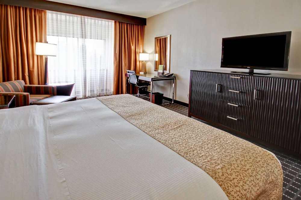 DoubleTree by Hilton Hotel Flagstaff - photo 17