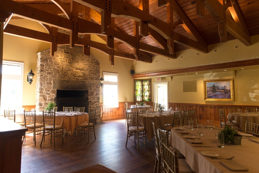 Logan Inn - photo 20