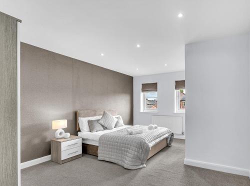 Brook Meadow House 4 bed house Manchester — 4-Star Luxury Hotel in Astley, United Kingdom