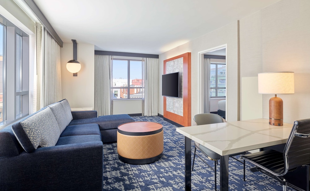Embassy Suites by Hilton Washington D.C. Convention Center - photo 7