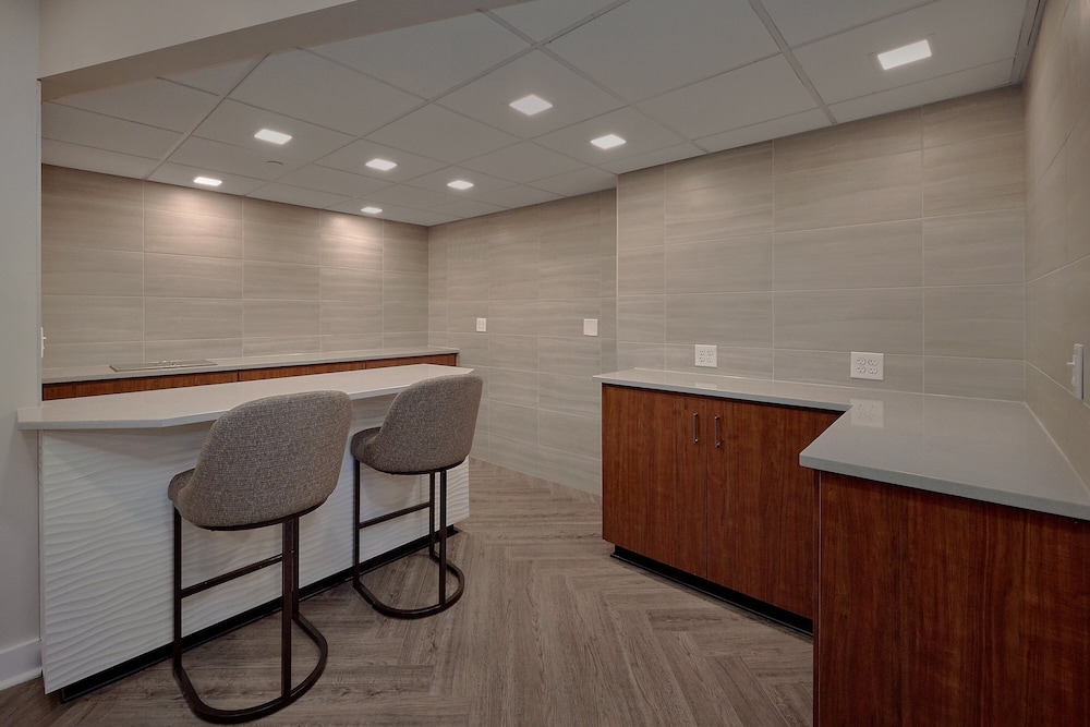 Crowne Plaza Knoxville Downtown University by IHG - photo 51