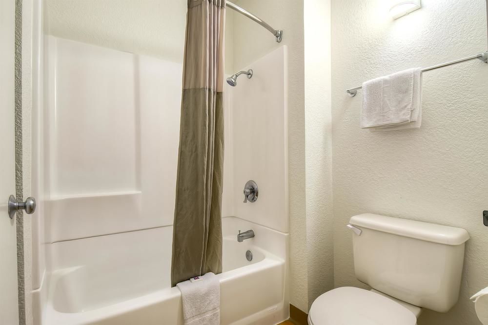 Motel 6 Los Angeles Harbor City - photo 18