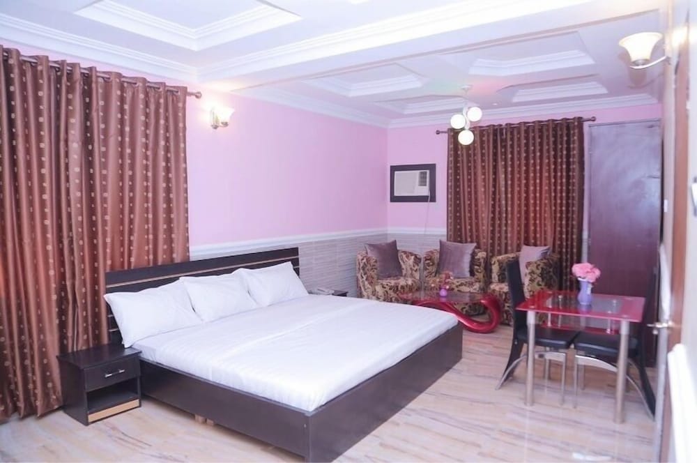 Dekka Hotel — Calabar — photo 4