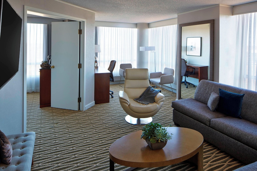 Marriott Minneapolis Southwest - photo 16