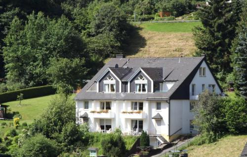 Appartementhaus Vierjahreszeiten — 4-Star Luxury Hotel in Willingen, Germany