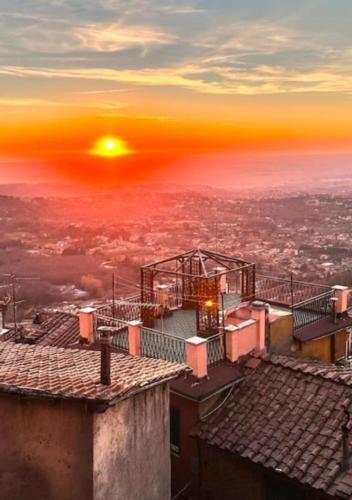 Sunset Love — 4-Star Luxury Hotel in Rome, Italy