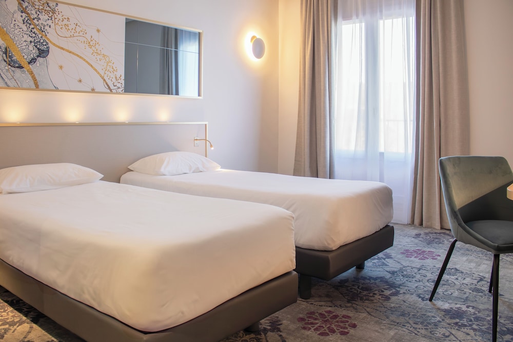Brit Hotel Cahors Le Valentré - carbon neutral hotel in Cahors