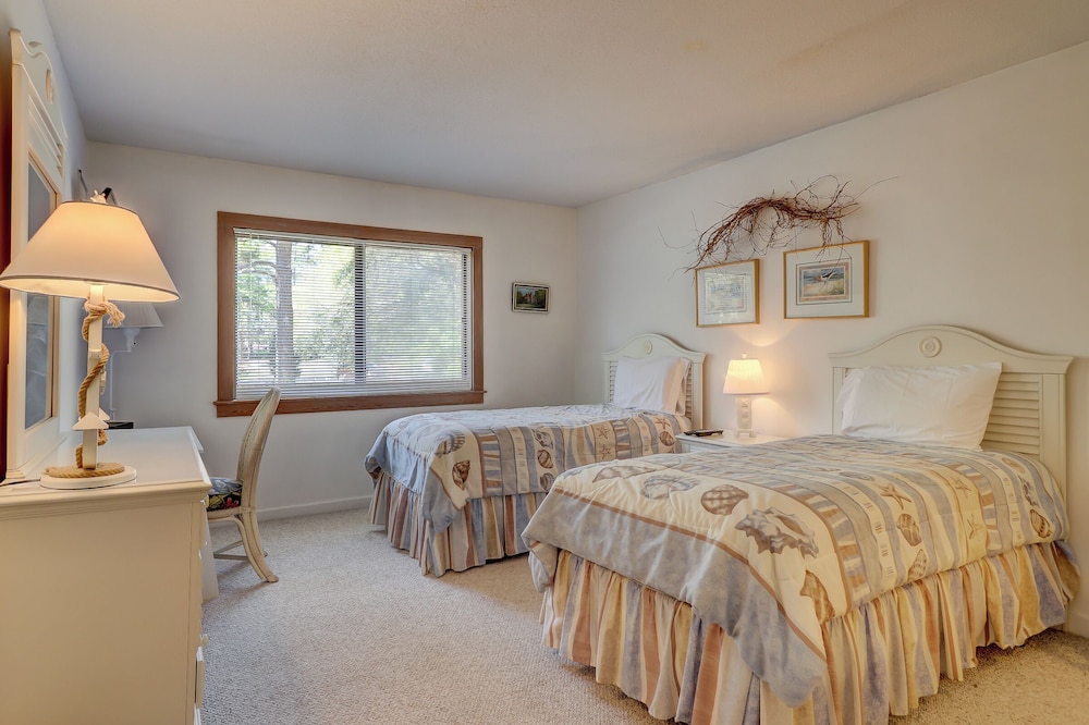2362 Racquet Club at The Sea Pines Resort - photo 2