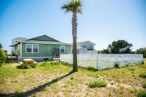 Jerseys Shore by Oak Island Accommodations - photo 24