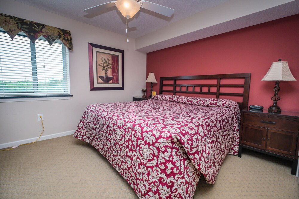 Barefoot Resort & Yacht Club - photo 9