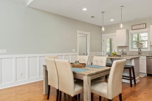 All Summer Long by Oak Island Accommodations - photo 16