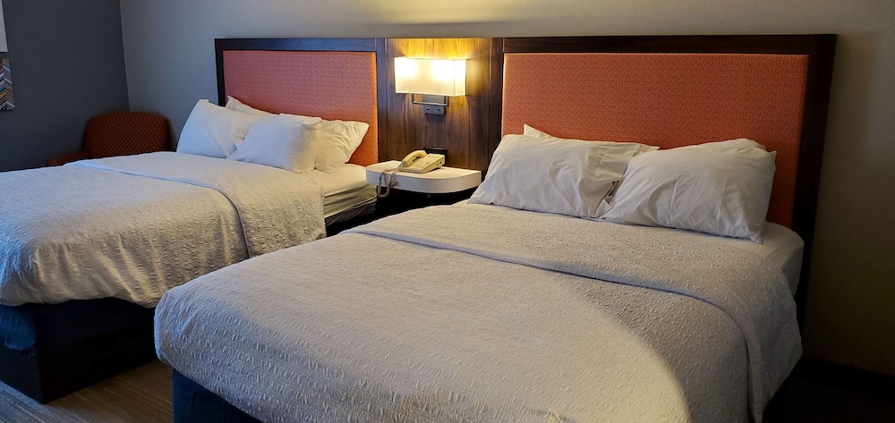 Hampton Inn Hillsville - photo 19