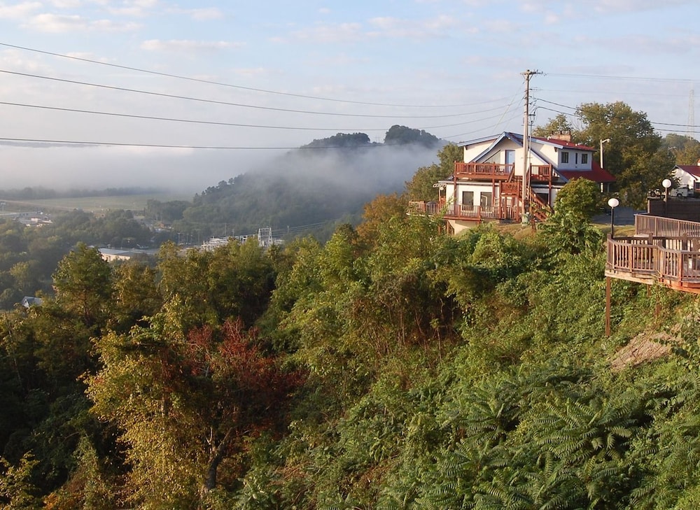 Alpine Lodge & Resort Burkesville - photo 33