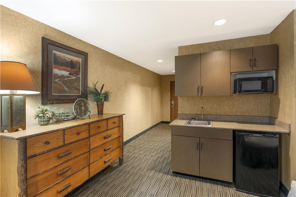 Best Western Plus Kelly Inn & Suites - photo 91