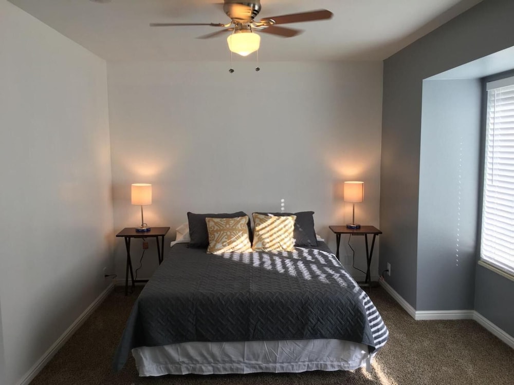 Large Room Near Uvu & Byu — hotel in Orem