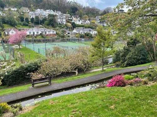 The Devonshire Villa — 4-Star Luxury Hotel in Ilfracombe, United Kingdom