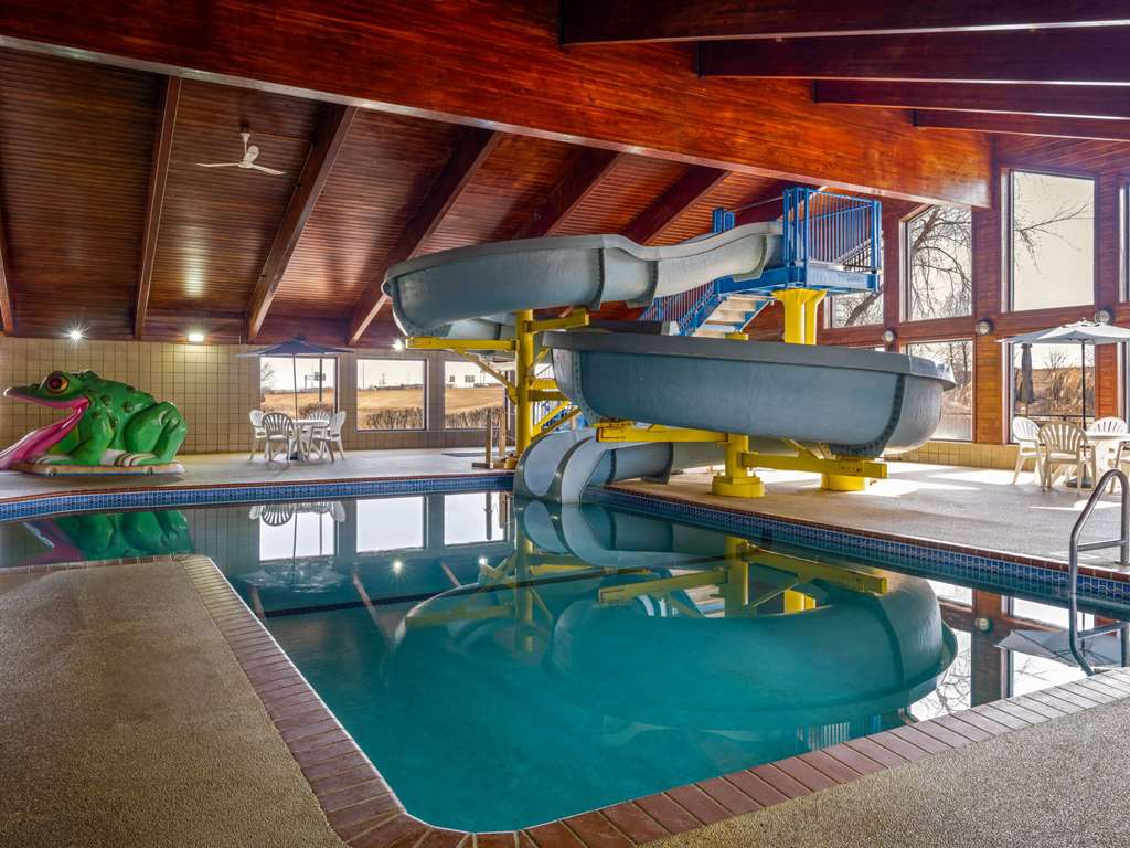 AmericInn by Wyndham Shakopee Near Canterbury Park - photo 9