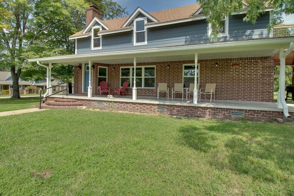 Unique Cotter Getaway w Deck & Outdoor Dining - last minute hotel in Unknown City